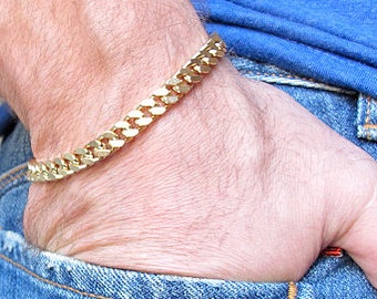 thin-golden-bracelet-12