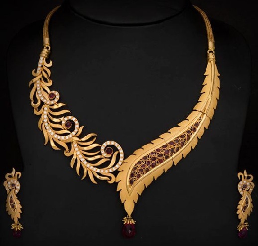 designer-ruby-and-gold-leaf-necklace