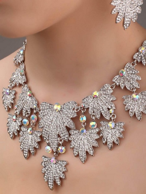 crystal-rhinestone-bridal-necklace