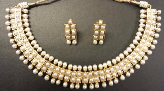 designer-gold-plated-pearl-necklace