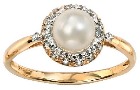 Gold Diamond Ring with Pearls for Women