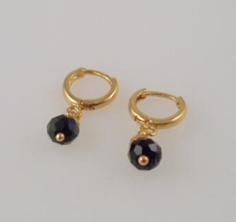 Stone Gold Earrings in 2gm