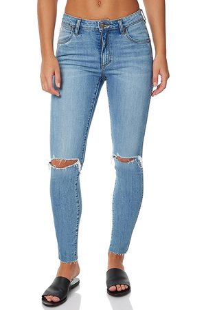 Ripped Women’s Wrangler Jean