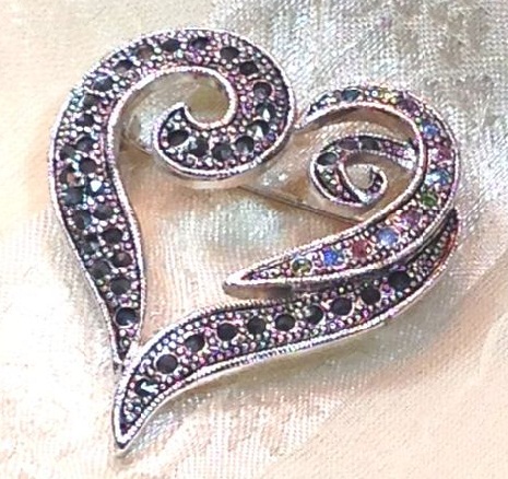 brooch-designs-heart-brooch-design