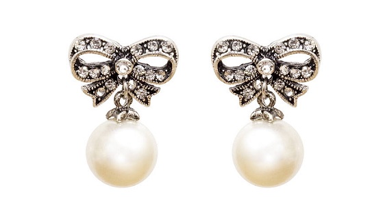 cute-bow-shape-pearl-earrings