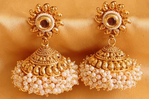 traditional-jhumka-pearl-earrings