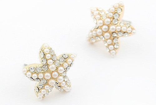 starfish-shaped-pearl-earrings