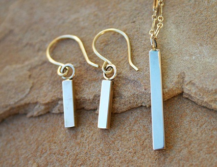 Small gold bar earrings