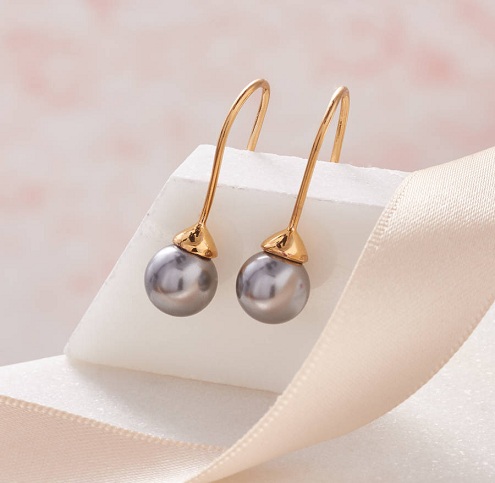 Pearl Drop Gold Earring