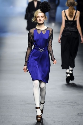 Fall/Winter 2020 Electric Blue Fashion Trend