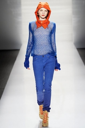 Fall/Winter 2020 Electric Blue Fashion Trend