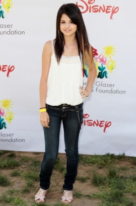 Selena Gomez Fashion Style