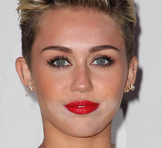 Best (or Worst?) Celebrity Makeup Fails