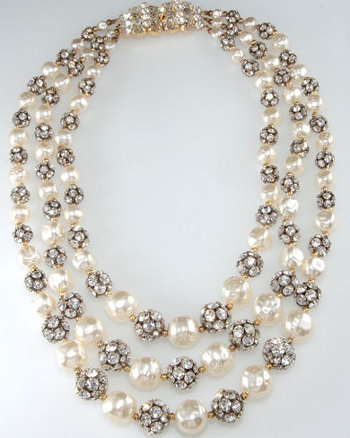 pearl-necklace-with-black-beads13