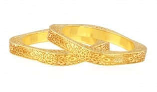 Fancy Gold Bangle in 30 gms