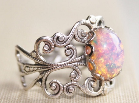 vintage-silver-birthstone-ring