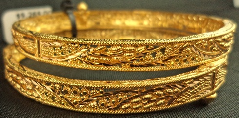 22 Karat Gold Filigree Patta Bangles