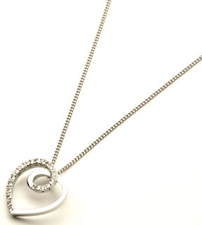 white-gold-heart-pendant6