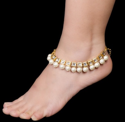 Traditional Kundan and Pearl Anklets