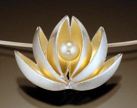 lotus-pearl-pendant