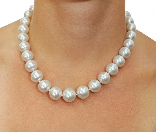 White South Sea Necklace