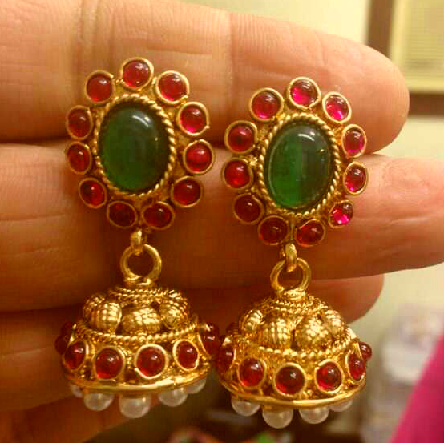 simple-traditional-temple-jhumka-7