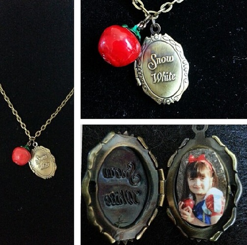 Souvenir’ Locket Necklace