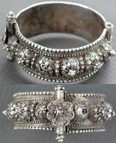 antique-hinged-bracelet2