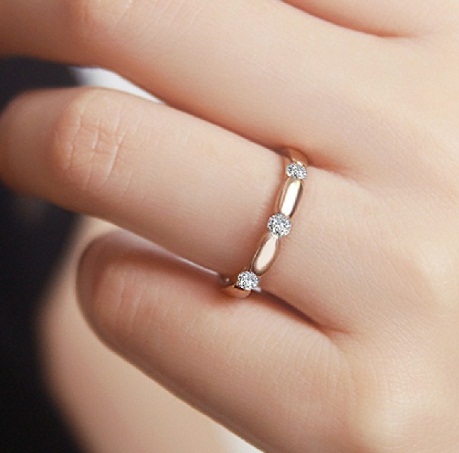 Small Diamonds Wedding Ring