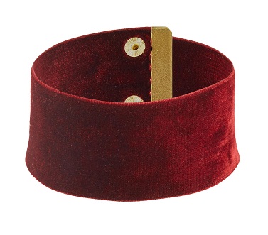 Broad band velvet choker