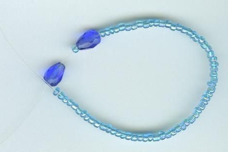 Bead bracelet with elastic