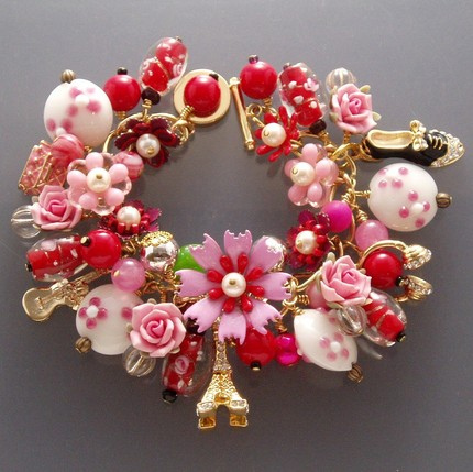 Flower charm bracelet