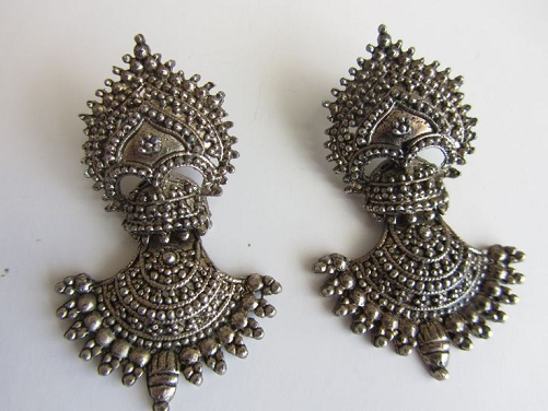 tribal-silver-earrings