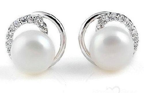 silver-pearl-studs