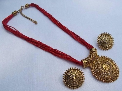 Red thread mangalsutra necklace