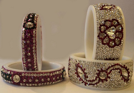 designer-crystal-plastic-bangles