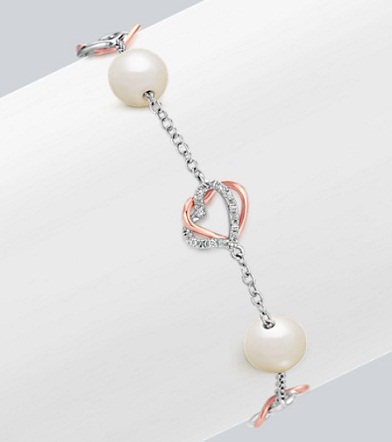 Heart Bracelet with Pearls