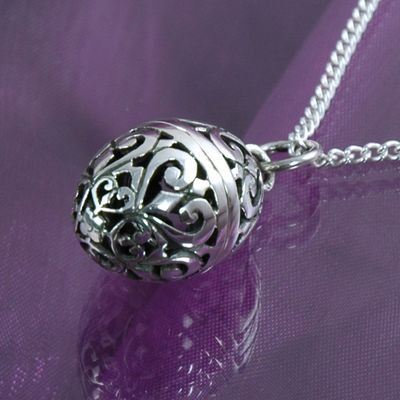 gothic-silver-locket